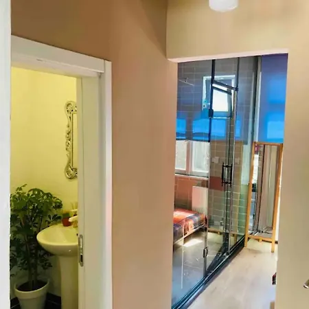 Shiva Apartment *